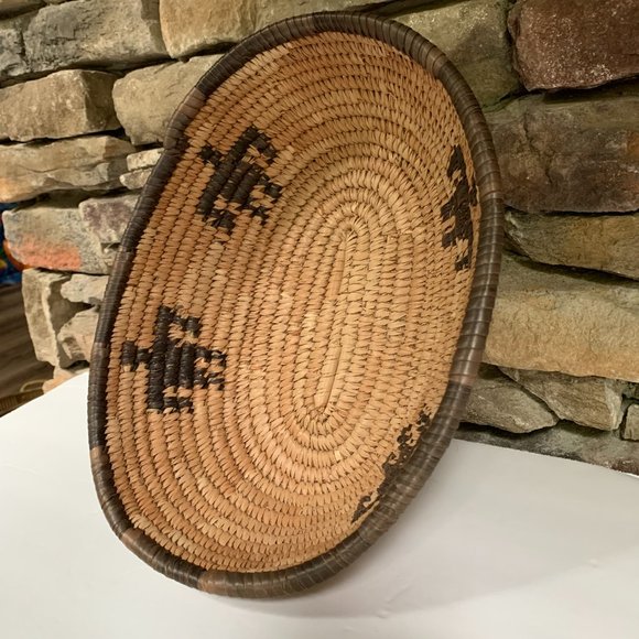 VTG Coiled Seagrass Basket Oval Man Design Boho Decor Wall Art Tan Brown Storage - Picture 4 of 8